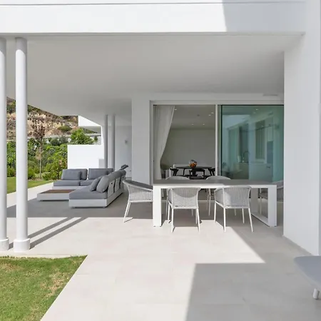 公寓 Hillside Flat With Pool By Costarentals - Ref M49