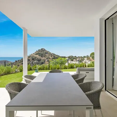 Hillside Flat With Pool By Costarentals - Ref M49 Apartamento *